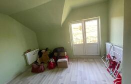 Casă de vânzare 5 camere, cu o suprafață 250 mp, zonă liniștită