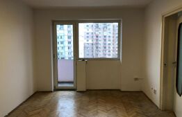 Apartament de 3 camere, 55 mp, decomandat, zona Dâmbu