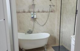 Două Case + 2 Spații Comerciale, 440 mp Utili – pe Str. Libertății!