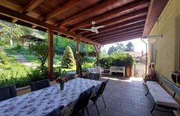 Casa situată in zona centrala, 3 camere 157 mp utili si 863 mp total