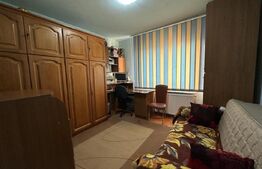 Apartament cu 3 camere, 70 mp, Garaj, zona Mureseni