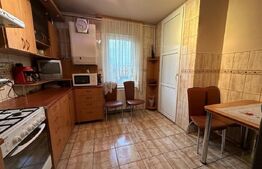 Apartament cu 3 camere, 70 mp, Garaj, zona Mureseni