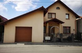 Casa de vânzare cu 5 camere, 250 mp utili, teren 1200 mp, zona liniștită! 