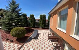 Casa cu 4 camere, 300 mp utili, 1100mp teren, Exterior Est