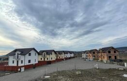 Casa individuală , 3 dormitoare 120 mp utili , 400 mp teren.