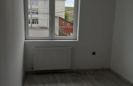 Casa cu 4 camere, nivelul etajului 1, decomandat, 95 mp