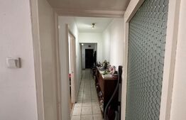 Apartament 3 camere, etaj intermediar, 58 mp, Luduș