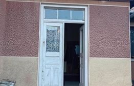 Casa cu 3 camere,100 mp utili, 4900 mp teren