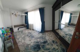 Apartament cu 3 camere, 100 mp, etaj intermediar, Rovinari