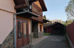 Casa cu etaj , 4 camere, 200 mp,  zona Dacia