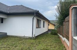 Casa nouă stil mediteranean, 180 mp utili, 610 mp teren, zona Santana