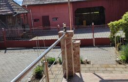 Doua case, 4 camere, 163mp utili, zona Cerghizel