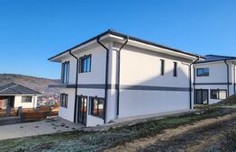 Vila superba cu o panorama deosebita asupra orasului situata in Corunca