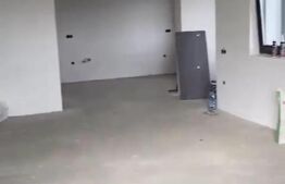 Casa pe un nivel, 138 mp utili, curte privată-Corunca