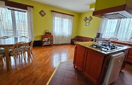 Casă de vânzare de 380mp utili și 3500 mp teren în Sângeorgiu de Mureș