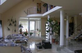 Casa cu 5 camere, 386 mp, Sangeorgiu de Mures, zona Apollo Spa