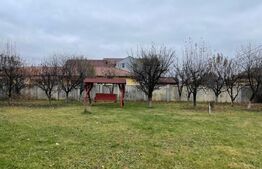 Casa cu 5 camere, 386 mp, Sangeorgiu de Mures, zona Apollo Spa