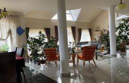 Casa cu 5 camere, 386 mp, Sangeorgiu de Mures, zona Apollo Spa