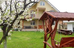 Casa cu 5 camere, 386 mp, Sangeorgiu de Mures, zona Apollo Spa