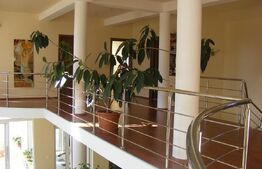 Casa cu 5 camere, 386 mp, Sangeorgiu de Mures, zona Apollo Spa
