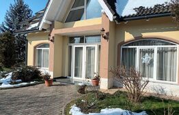 Casa cu 5 camere, 386 mp, Sangeorgiu de Mures, zona Apollo Spa