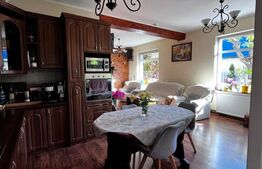 Casa Sangeorgiu, singur in curte, 9 arii teren