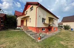 Casa cu 240  mp 8 camere cu teren 11 ari în Corunca
