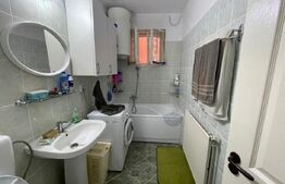 Casa cu 240  mp 8 camere cu teren 11 ari în Corunca