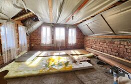 Casa cu 4 camere, 170 mp, Santana de Mures