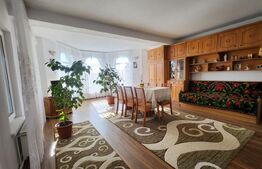 Casa cu 4 camere, 170 mp, Santana de Mures