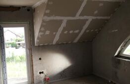 Casa 4 camere semifinisata Sancraiu de Mures, zona str. Delureni