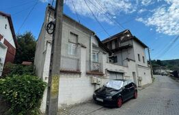 Casa de 253 mp, teren 500 mp, parcare, zona Centrala