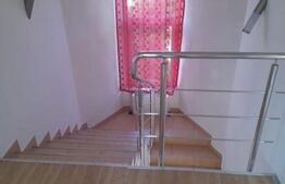 Casa 4 camere , 180 mp , teren 800 mp  , Santana de Mures 