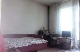 Apartament situat in 7 noiembrie, 2 camere, etaj intermediar, CF 1