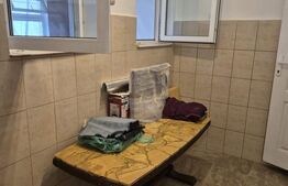  Casa in curte comuna, formata din doua corpuri, teren 345mp