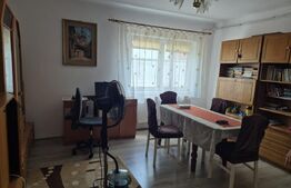  Casa in curte comuna, formata din doua corpuri, teren 345mp