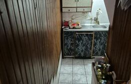  Casa in curte comuna, formata din doua corpuri, teren 345mp