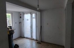 Casa deosebita cu 3 camere si spatiu comercial in Sangeorgiu de Mures
