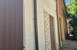 Casa 3 nivele  singur in curte zona centru cu cabinet stomatologic