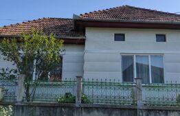 Casa 2 camere in satul Adamus, langa Tarnaveni