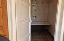 Casa cu 3 camere, zona 7 Noiembrie