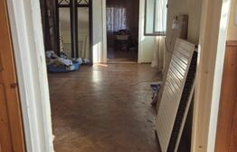 Casa cu 3 camere, zona 7 Noiembrie