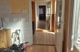 Casa cu 3 camere, zona 7 Noiembrie