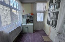 Casă 3 camere, 120 mp utili, curte individuala, zona Budai