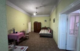 Casă 3 camere, 120 mp utili, curte individuala, zona Budai