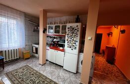 Apartament 3 camere, cartier 7 Noiembrie