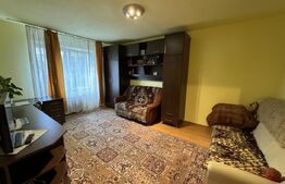 Apartament cu 3 camere, zona Cornisa