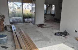 Casa in rosu cu 1500 mp teren 