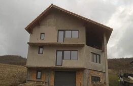 Casa cu 4 camere, 220 mp utili, zona-Râciu 