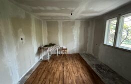 Casa cu 4 camere ,100 mp  , 742 mp teren , zona Nova Vita